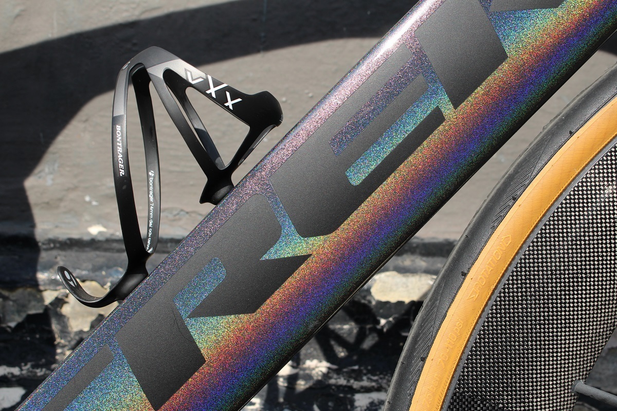 trek madone prismatic pearl