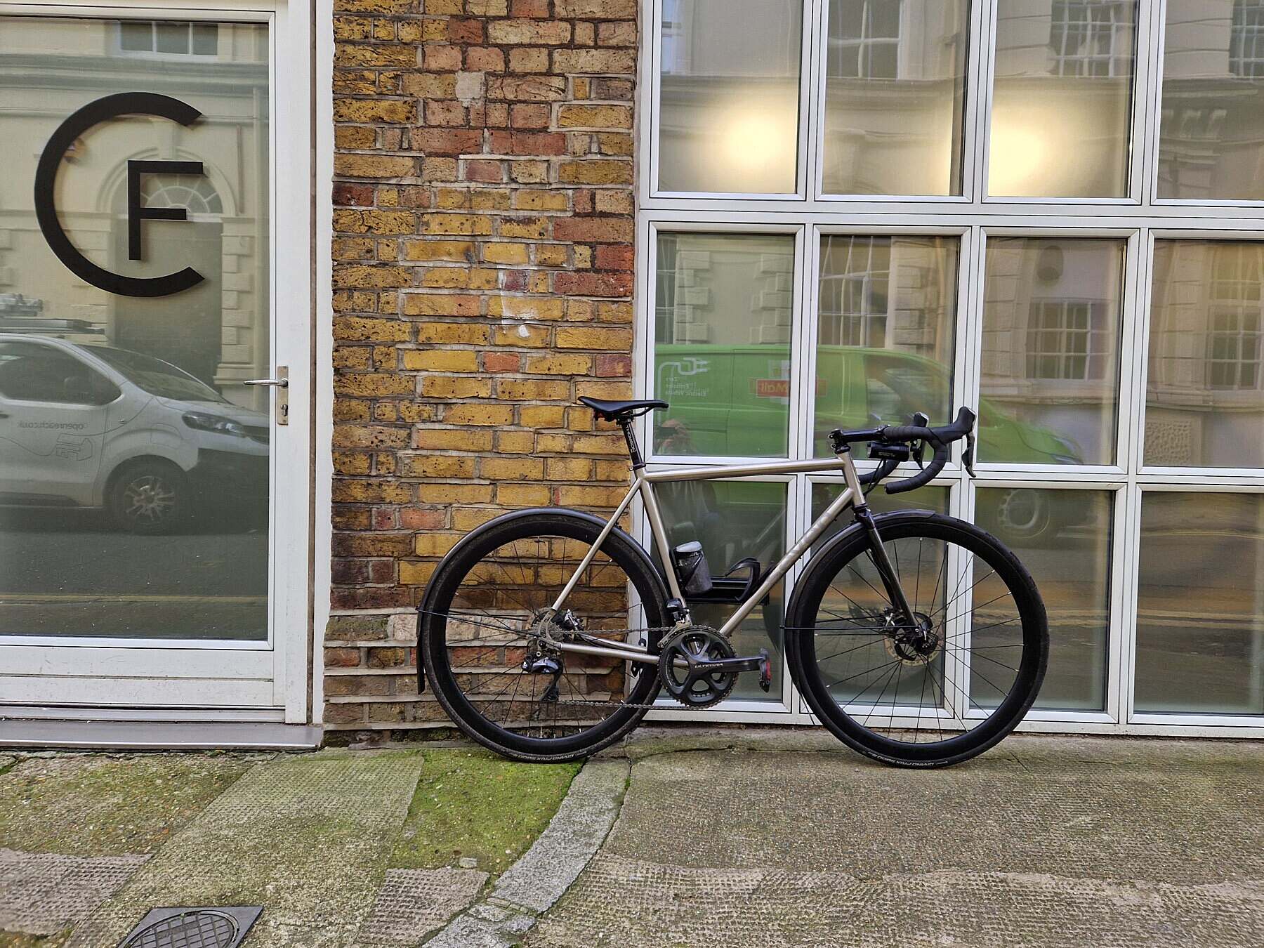 Jimmy Seven Axiom side