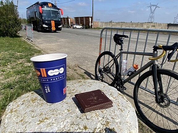 LANDRACE Tupelo picnic