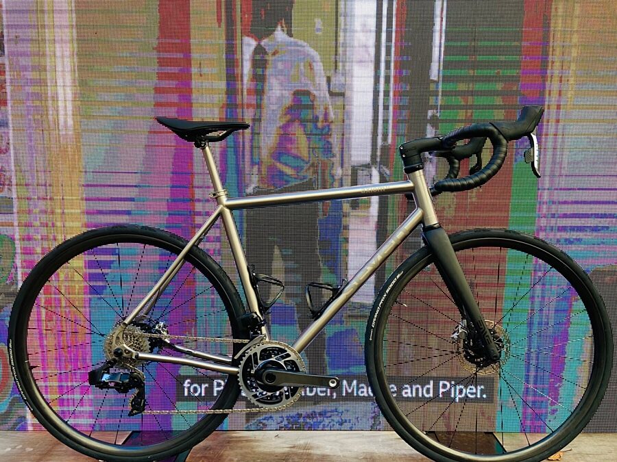 パーツ SEVEN Axiom Frameset Seven Axiom XX with internal routing from Cyclefit